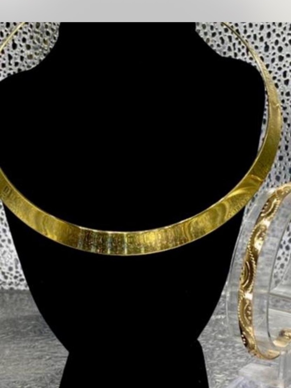 *** Avon ^^^ Gold Cuff  Collar Necklace *** Bracelet ***